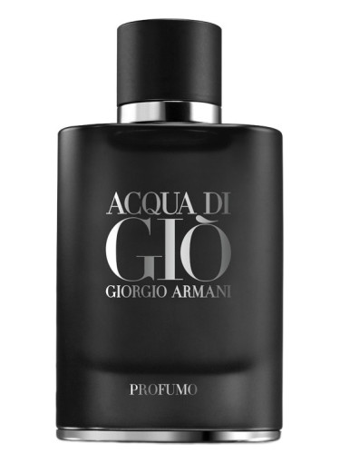 Botella de Acqua di Gio Profumo en ambiente luxury, con elementos que evoquen especias y maderas